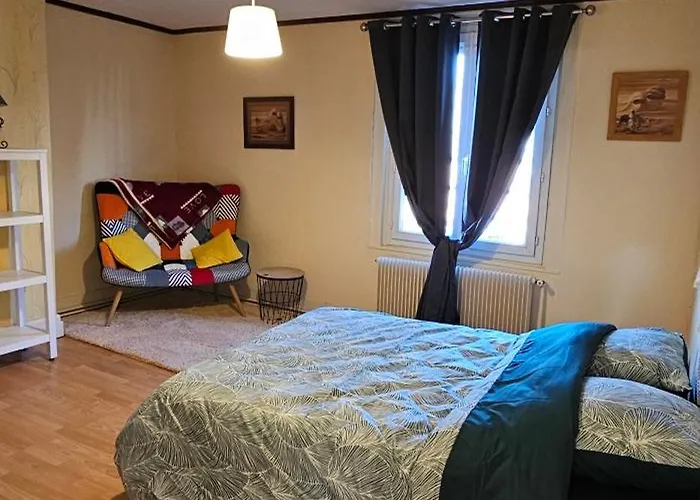 Nid Douillet Coeur Centre Historique, 3km De La Eu (Seine-Maritime)